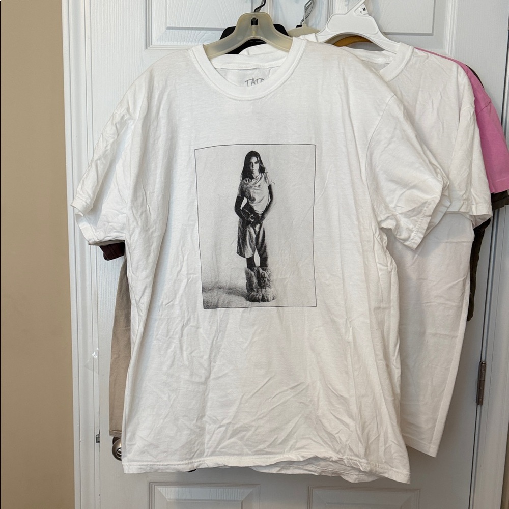 Unbranded White Short Sleeve Graphic Tee